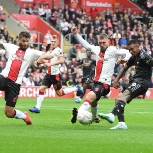Gabriel Jesus vs. Lyanco: Battle at St. Mary's - Southampton vs. Arsenal, Premier League 2022-23