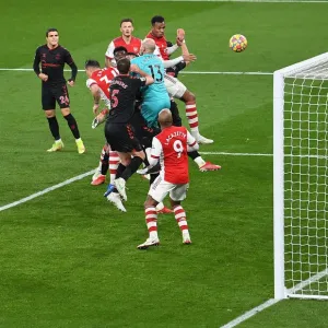 Gabriel Magalhaes Scores Arsenal's Third Goal Against Southampton (December 2021)