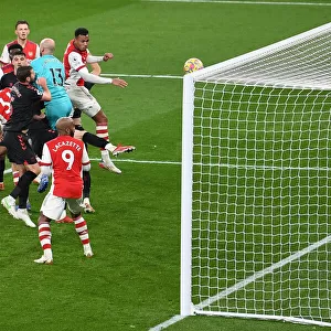 Gabriel Magalhaes Scores the Third Goal: Arsenal's Triumph over Southampton (December 2021)