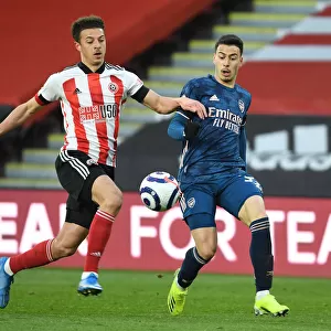 Gabriel Martinelli Breaks Past Sheffield United's Ethan Ampadu in Empty Bramall Lane - Arsenal vs Sheffield United, Premier League 2020-21