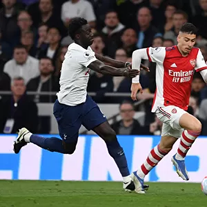 Gabriel Martinelli Breaks Past Tottenham's Davinson Sanchez: Arsenal vs. Tottenham, Premier League 2021-22