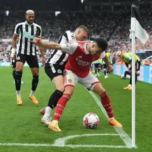 Gabriel Martinelli's Thrilling Performance: Newcastle United vs. Arsenal FC, Premier League 2022-23 - St. James Park