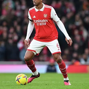 Gabriel Stands Firm: Arsenal vs. Brentford Clash in Premier League at Emirates Stadium
