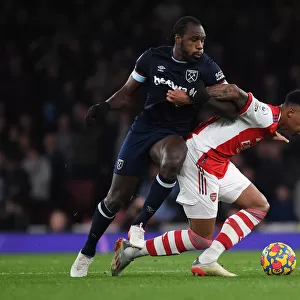 Gabriel vs. Antonio: A Premier League Battle at Emirates Stadium