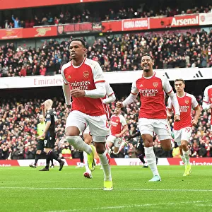 Gabriel's Debut Goal: Arsenal Triumphs Over Crystal Palace (2023-24)