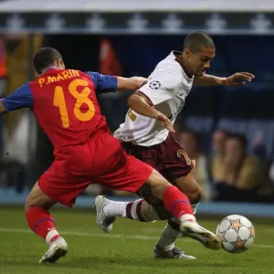 Gael Clichy Print (Arsenal) vs Petre Marin (Steaua)