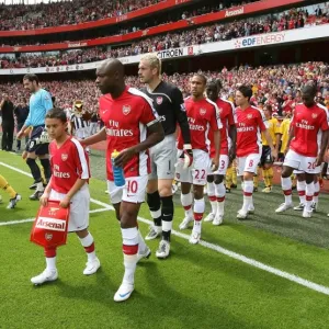 Gallas Leads Arsenal to Victory: Arsenal 1-0 West Bromwich Albion, Barclays Premier League, Emirates Stadium, 2008 Gallas Leads Arsenal to Victory: Arsenal 1-0 West Bromwich Albion, Barclays Premier League, Emirates Stadium, 2008