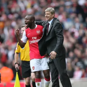 Gallas and Wenger: Unforgettable Moment as Arsenal Ties Manchester United
