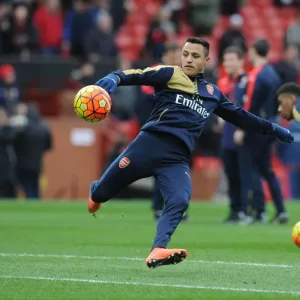 Gearing Up: Alexis Sanchez's Determined Warm-Up Ahead of Manchester United vs. Arsenal Clash, Premier League 2016 Gearing Up: Alexis Sanchez's Determined Warm-Up Ahead of Manchester United vs. Arsenal Clash, Premier League 2016
