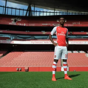 Gedion Zelalem (Arsenal). Arsenal 1st Team Photocall. Emirates Stadium, 7 / 8 / 14. Credit