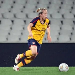 Gemma Davison (Arsenal) Sonia Bompastor (Lyon)