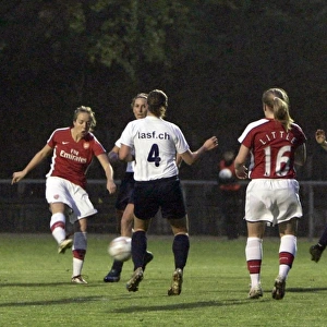 Gemma Davison scores Arsenals 1st goal