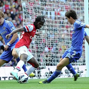 Season 2012-13 Framed Print Collection: Arsenal v Chelsea 2012-13