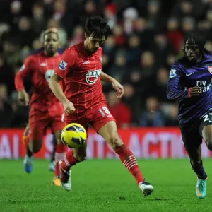 Gervinho (Arsenal) Jack Cork (Southampton). Southampton 1: 1 Arsenal. Barclays Premier League Gervinho (Arsenal) Jack Cork (Southampton). Southampton 1: 1 Arsenal. Barclays Premier League