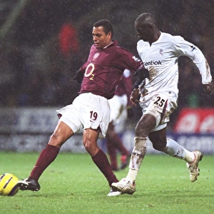 Gilberto (Arsenal) Abdoulaye Faye (Bolton). Bolton Wanderers 2: 0 Arsenal