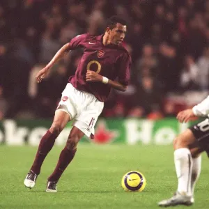 Gilberto (Arsenal). Arsenal 3: 0 Sparta Prague. UEFA Champions League, Group B Gilberto (Arsenal). Arsenal 3: 0 Sparta Prague. UEFA Champions League, Group B