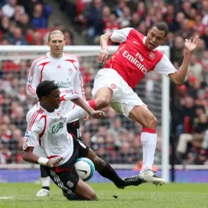 Gilberto (Arsenal) Damien Plessis (Liverpool)