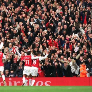 Gilberto celebrates scoring his 1st goal Arsenals 2nd