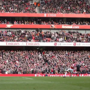 Gilberto scores Arsenals 1st goal from the penalty spot Gilberto scores Arsenals 1st goal from the penalty spot