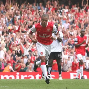 Gilberto's Game-Winning Goal: Arsenal 3-1 Fulham, Barclays Premiership, Emirates Stadium, London, 2007 Gilberto's Game-Winning Goal: Arsenal 3-1 Fulham, Barclays Premiership, Emirates Stadium, London, 2007