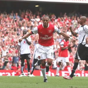 Gilberto's Game-Winning Goal: Arsenal 3-1 Fulham, Barclays Premiership, Emirates Stadium, London, 2007 Gilberto's Game-Winning Goal: Arsenal 3-1 Fulham, Barclays Premiership, Emirates Stadium, London, 2007