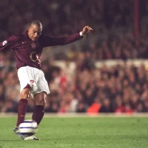 Gilberto's Victory: Arsenal vs Villarreal, Semi-Final 1st Leg, UEFA Champions League, Highbury, London, 19/4/06