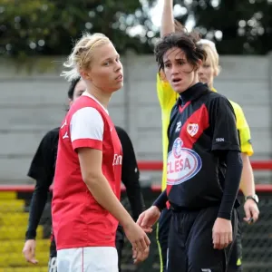 Gilly Flaherty (Arsenal) is shown the Red Card. Arsenal Ladies 4: 1 Rayo Vallecano Gilly Flaherty (Arsenal) is shown the Red Card. Arsenal Ladies 4: 1 Rayo Vallecano