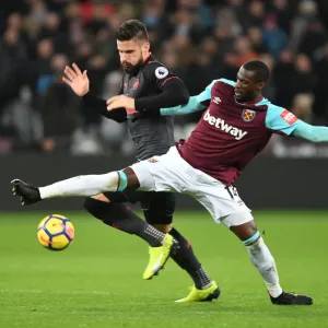 Season 2017-18 Prints: West Ham United v Arsenal 2017-18