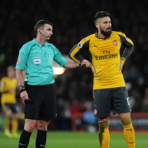 Giroud vs. Oliver: Intense Argument during AFC Bournemouth vs Arsenal (2016-17)