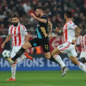 Giroud vs Siovas and da Costa: A Fierce Face-Off in Olympiacos vs Arsenal UEFA Champions League Match Giroud vs Siovas and da Costa: A Fierce Face-Off in Olympiacos vs Arsenal UEFA Champions League Match
