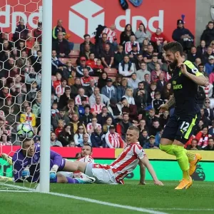 Giroud's Thrilling Goal: Stoke City vs. Arsenal, Premier League (2016-17)