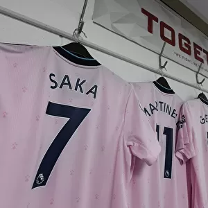 A Glimpse into Bukayo Saka's Arsenal Changing Room Before the AFC Bournemouth Match (2022-23)
