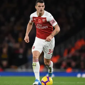 Granit Xhaka in Action: Arsenal vs. Wolverhampton Wanderers, Premier League 2018-19