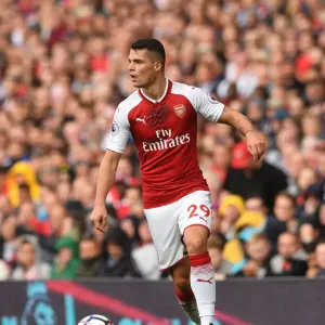 Granit Xhaka in Action: Arsenal vs AFC Bournemouth, Premier League 2017-18