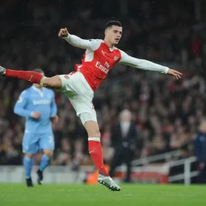 Granit Xhaka in Action: Arsenal vs Stoke City, Premier League 2016-17