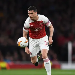 Granit Xhaka in Action: Arsenal vs Valencia, UEFA Europa League Semi-Final First Leg