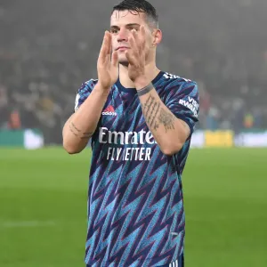 Granit Xhaka Applauds Arsenal Fans: Leeds United vs Arsenal, Premier League 2021-22 Granit Xhaka Applauds Arsenal Fans: Leeds United vs Arsenal, Premier League 2021-22
