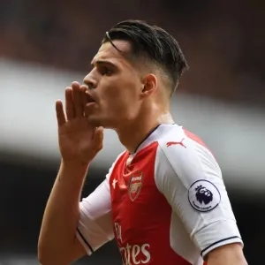 Granit Xhaka: Battle in the Heart of the Action against Tottenham, 2016-17 Premier League Granit Xhaka: Battle in the Heart of the Action against Tottenham, 2016-17 Premier League