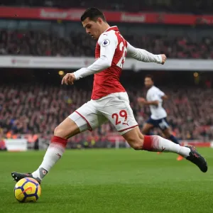 Granit Xhaka: Battle in the Premier League - Arsenal vs. Tottenham (2017-18)
