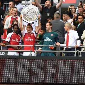 Granit Xhaka Lifts FA Community Shield: Arsenal's Victory over Chelsea (2017-18) Granit Xhaka Lifts FA Community Shield: Arsenal's Victory over Chelsea (2017-18)