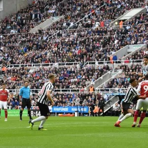 Granit Xhaka Scores First Arsenal Goal: Newcastle United vs. Arsenal FC, Premier League 2018-19 (Xhaka's Debut Goal for the Gunners)