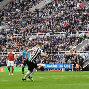 Granit Xhaka Scores First Goal: Newcastle United vs. Arsenal FC, Premier League 2018-19