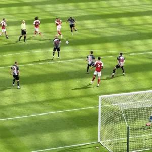 Granit Xhaka Shoots at Empty St. James Park: Newcastle United vs. Arsenal, Premier League 2021