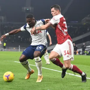 Granit Xhaka vs. Serge Aurier: Clash of the London Rivals in the Premier League Granit Xhaka vs. Serge Aurier: Clash of the London Rivals in the Premier League