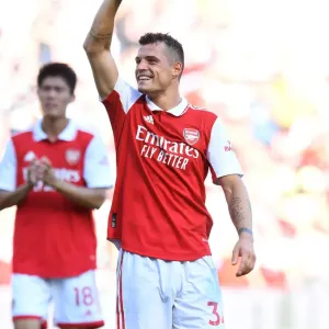 Granit Xhaka's Emotional Family Reunion: Arsenal's Victory Over Leicester City (2022-23) Granit Xhaka's Emotional Family Reunion: Arsenal's Victory Over Leicester City (2022-23)