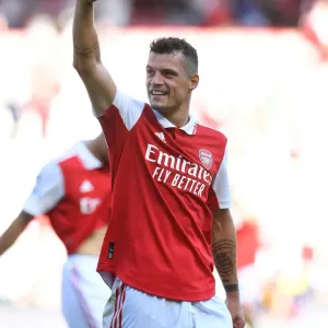 Granit Xhaka's Emotional Family Reunion: Arsenal's Victory Over Leicester City (2022-23) Granit Xhaka's Emotional Family Reunion: Arsenal's Victory Over Leicester City (2022-23)