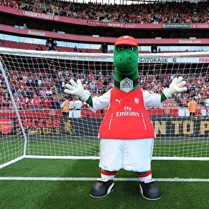 Gunnersaurus: Arsenal's Iconic Mascot in Action at Emirates Stadium