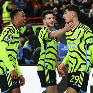 Havertz, Rice, and Magalhaes Celebrate Arsenal's Goal Against Brentford (2023-24)