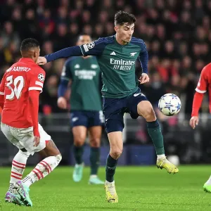 Havertz vs. van Aanholt: A Wing Battle in the Champions League - Arsenal vs. PSV Eindhoven (2023-24) Havertz vs. van Aanholt: A Wing Battle in the Champions League - Arsenal vs. PSV Eindhoven (2023-24)