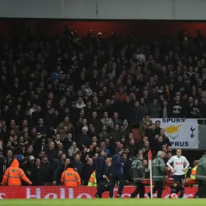 Heartbreaking Injury: Theo Walcott's Exit Dashes Arsenal's FA Cup Hopes Against Tottenham Heartbreaking Injury: Theo Walcott's Exit Dashes Arsenal's FA Cup Hopes Against Tottenham